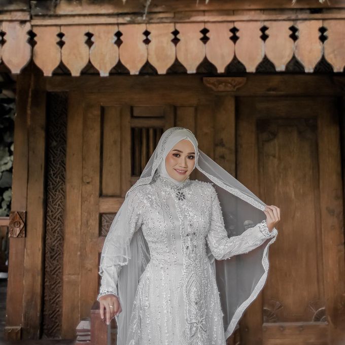 Ririn - Bride Photoshoot by LAKSMI - Kebaya Muslimah & Islamic Bride - 007
