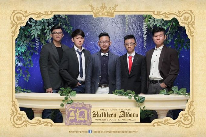 Photo Corner Photobooth Surabaya - 17th Birthday Kathleen A by Xaviour Event Organizer - 016