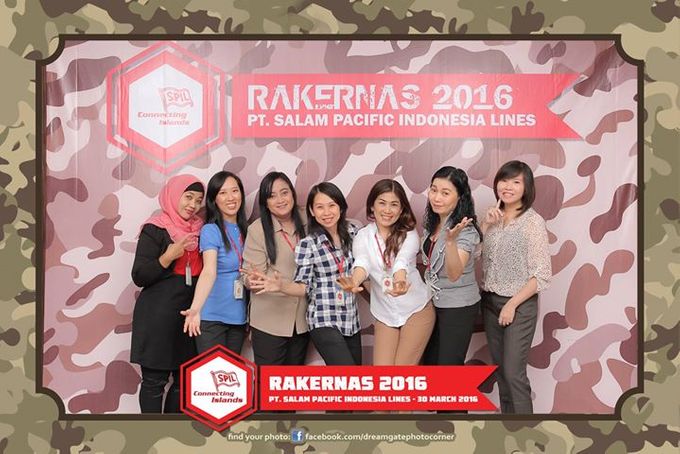 Photo Corner Photobooth Surabaya - RAKERNAS PT SPIL by HARRIS Hotel & Conventions Gubeng - Surabaya - 048 Photo Corner Photobooth Surabaya - RAKERNAS PT SPIL by HARRIS Hotel & Conventions Gubeng - Surabaya - 048