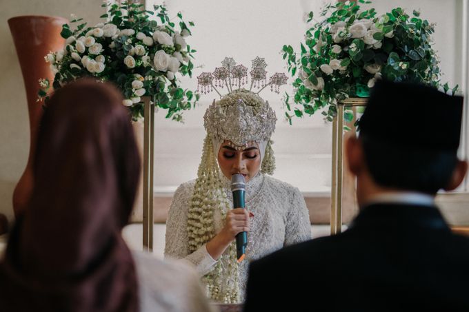 Dheafina & Nur Wedding at Azila Villa by AKSA Creative - 013