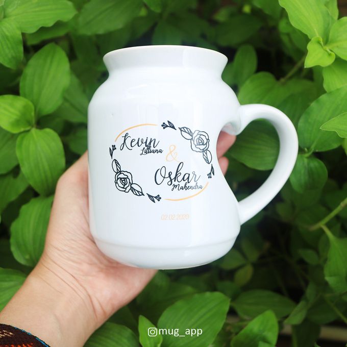 MUG MEME LOVE WEDDING KEVIN LILIANA & OSKAR MAHENDRA by Mug-App Wedding Souvenir - 002 MUG MEME LOVE WEDDING KEVIN LILIANA & OSKAR MAHENDRA by Mug-App Wedding Souvenir - 002