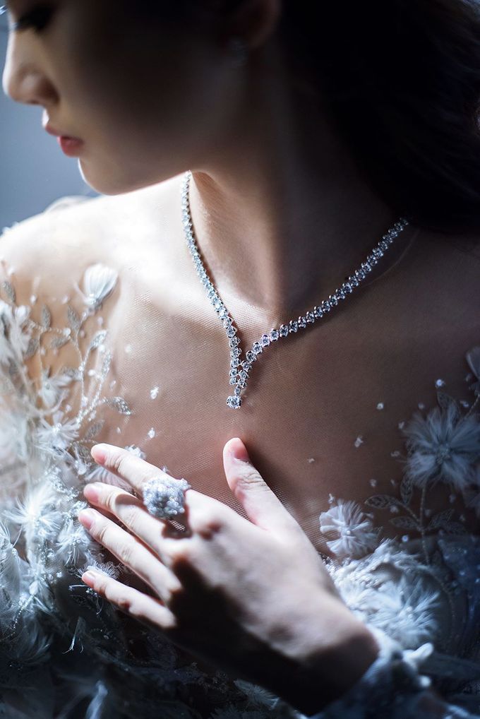 Winters Night Wedding Inspiration by Spellbound Weddings - 003 Winters Night Wedding Inspiration by Spellbound Weddings - 003