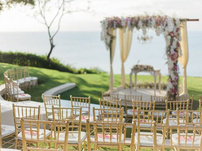 Elegant and Tasteful Wedding at Sky Ayana by Flora Botanica Designs - 002 Elegant and Tasteful Wedding at Sky Ayana by Flora Botanica Designs - 002