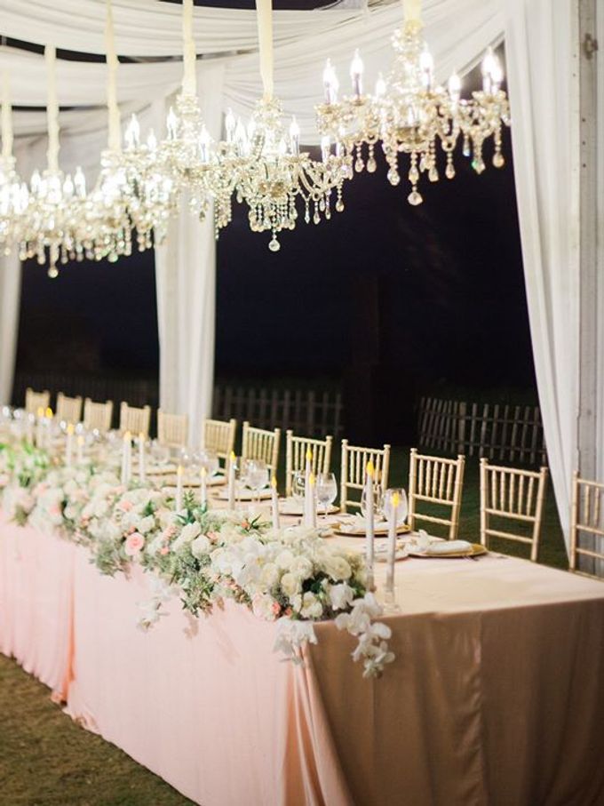 Elegant and Tasteful Wedding at Sky Ayana by Flora Botanica Designs - 021