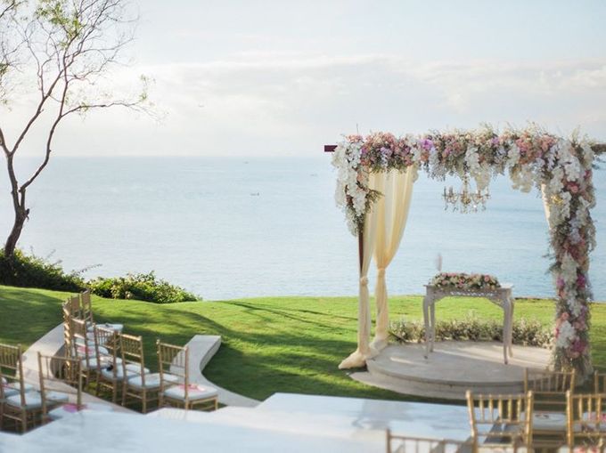 Elegant and Tasteful Wedding at Sky Ayana by Flora Botanica Designs - 001 Elegant and Tasteful Wedding at Sky Ayana by Flora Botanica Designs - 001