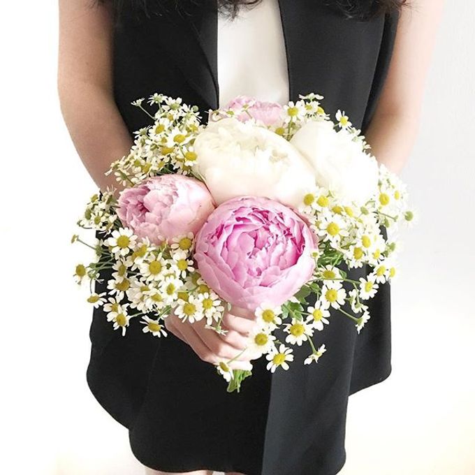 Bridal Hand Bouquet by Petite Fleur SG - 016