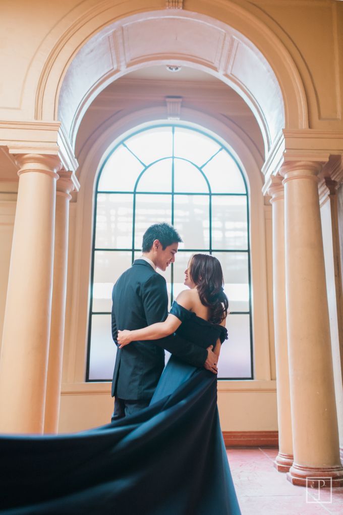 College Sweethearts School Themed Engagement session with an Elegant twist by Bride Idea - 015 College Sweethearts School Themed Engagement session with an Elegant twist by Bride Idea - 015