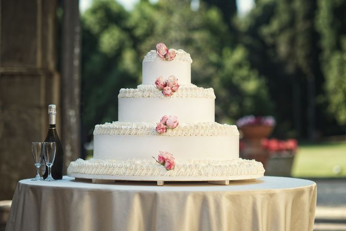 Wedding Cakes by CUPCAKES COMPANY - 002 Wedding Cakes by CUPCAKES COMPANY - 002