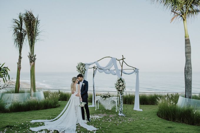 Elopement: Joicy & Rene Wedding at Villa Latitude by Mariyasa - 001 Elopement: Joicy & Rene Wedding at Villa Latitude by Mariyasa - 001