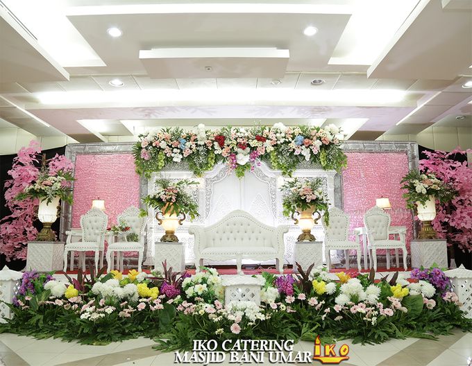 Dekorasi Pelaminan by IKO Catering Service dan Paket Pernikahan - 043 Dekorasi Pelaminan by IKO Catering Service dan Paket Pernikahan - 043