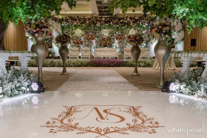 Ayana Mid Plaza 2018 09 21 by White Pearl Decoration - 001 Ayana Mid Plaza 2018 09 21 by White Pearl Decoration - 001