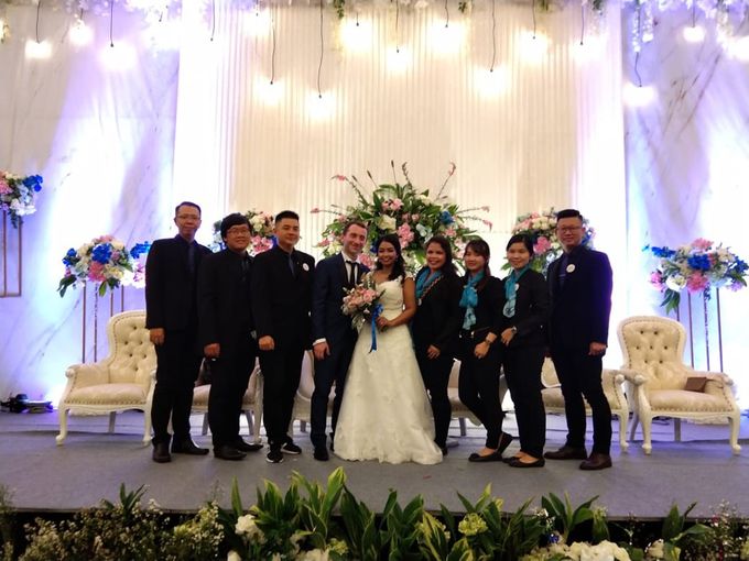 Andrea & Fransisca Wedding by deVOWed Wedding & Event Planner - 015