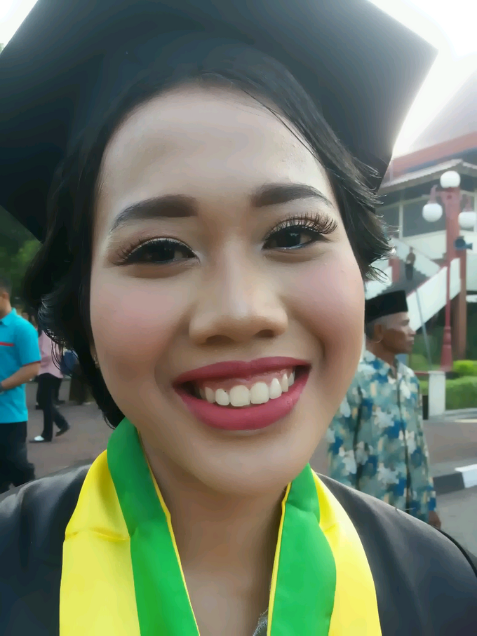Make Up Graduation by Maylindmua - 005 Make Up Graduation by Maylindmua - 005