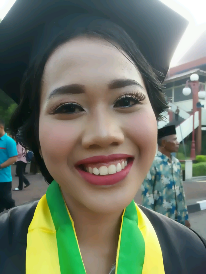 Make Up Graduation by Maylindmua - 005