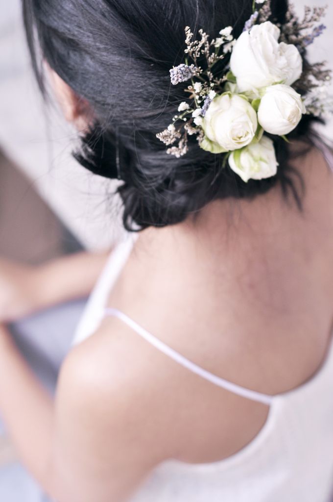 Hairpiece by Tiffany's Flower Room - 001 Hairpiece by Tiffany's Flower Room - 001