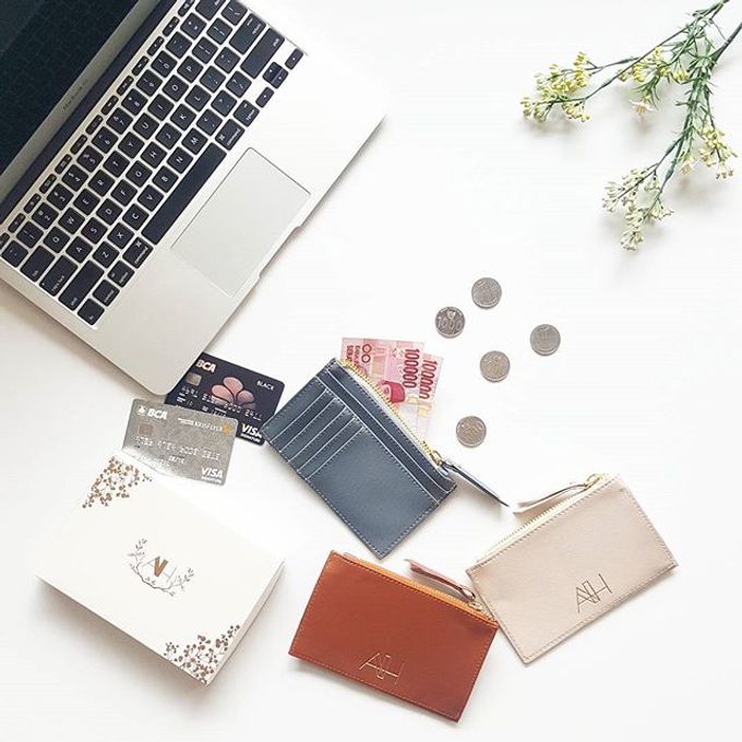 Card & Coin Holder by IWP - 001 Card & Coin Holder by IWP - 001