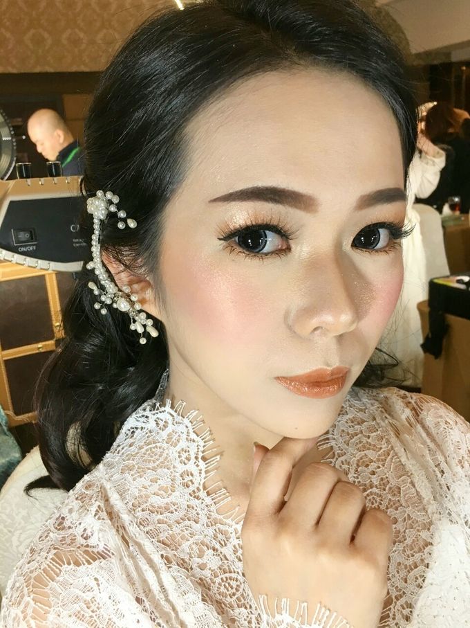 Bride Makeup by Desy Lestari Makeup - 006 Bride Makeup by Desy Lestari Makeup - 006