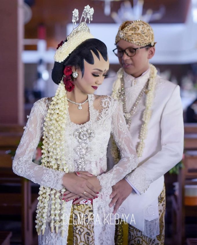 WEDDING CEREMONY KEBAYA MODERN / TRADISIONAL by DELMORA - 008 WEDDING CEREMONY KEBAYA MODERN / TRADISIONAL by DELMORA - 008