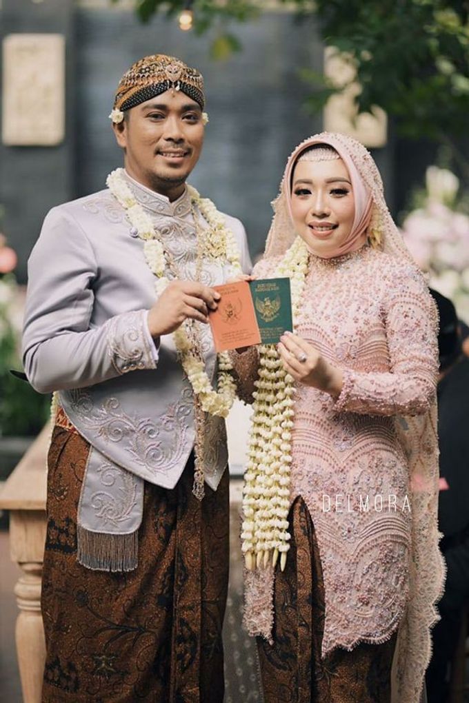 WEDDING CEREMONY KEBAYA MODERN / TRADISIONAL by DELMORA - 006 WEDDING CEREMONY KEBAYA MODERN / TRADISIONAL by DELMORA - 006