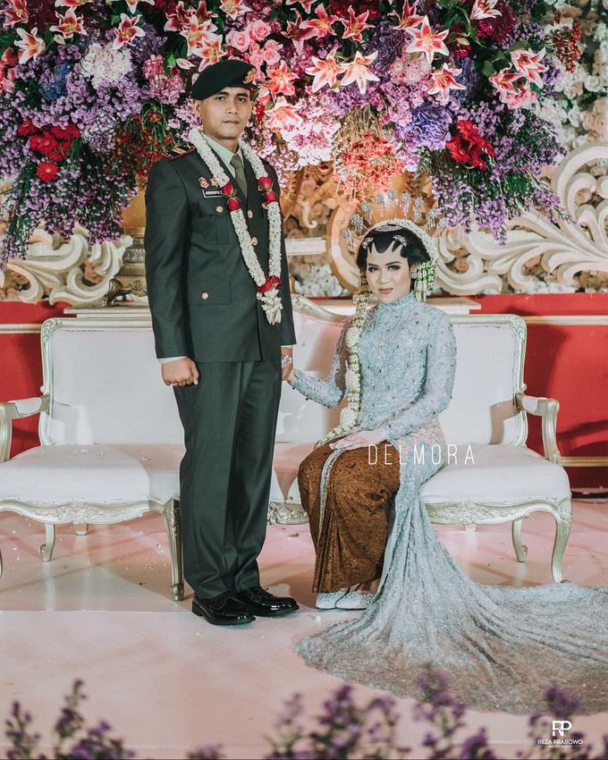 WEDDING PARTY KEBAYA MODERN / TRADISIONAL by DELMORA - 001 WEDDING PARTY KEBAYA MODERN / TRADISIONAL by DELMORA - 001