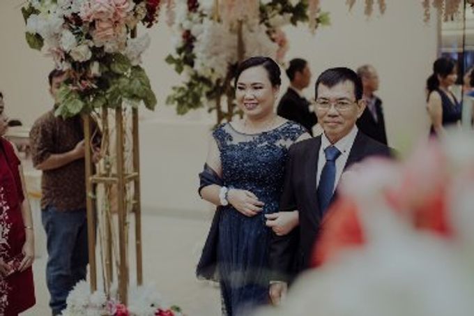 The Wedding Day Of Fransisca & Edi ❤️ by Favor Brides - 025 The Wedding Day Of Fransisca & Edi ❤️ by Favor Brides - 025