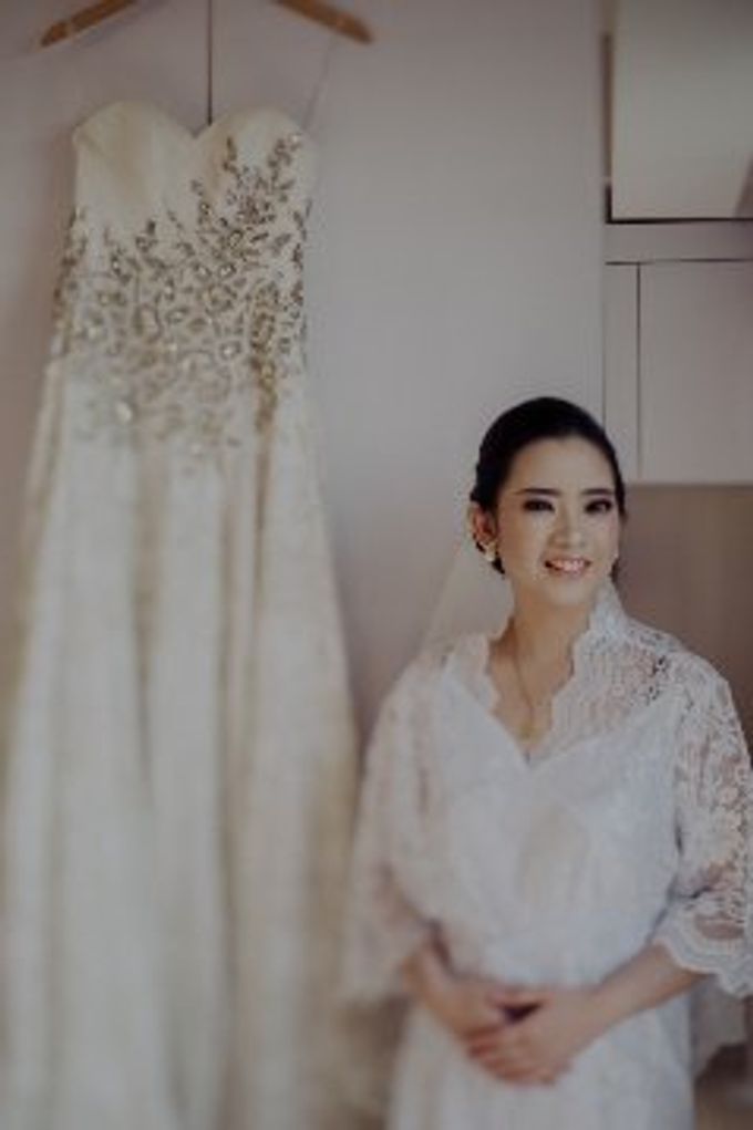 The Wedding Day Of Fransisca & Edi ❤️ by Favor Brides - 016