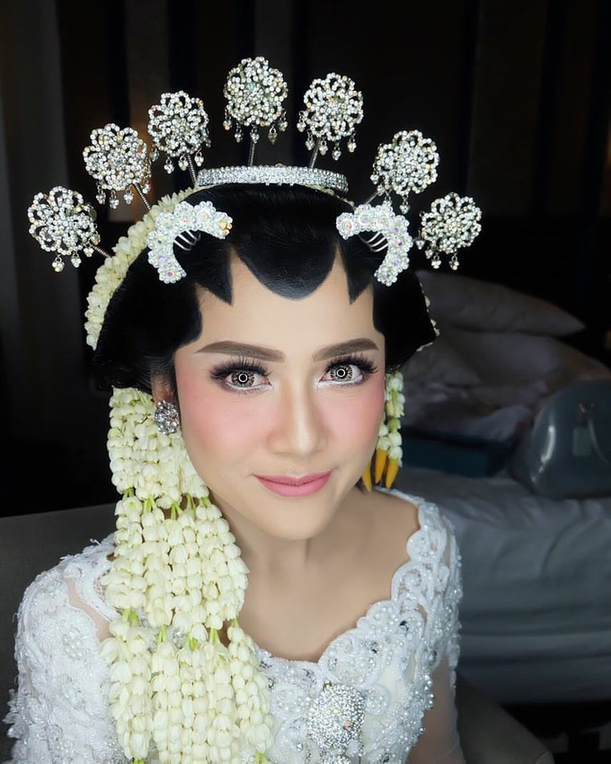 Acara Akad Nikah dan Resepsi Pernikahan Bimo Egiet by Catalina Flora - 003
