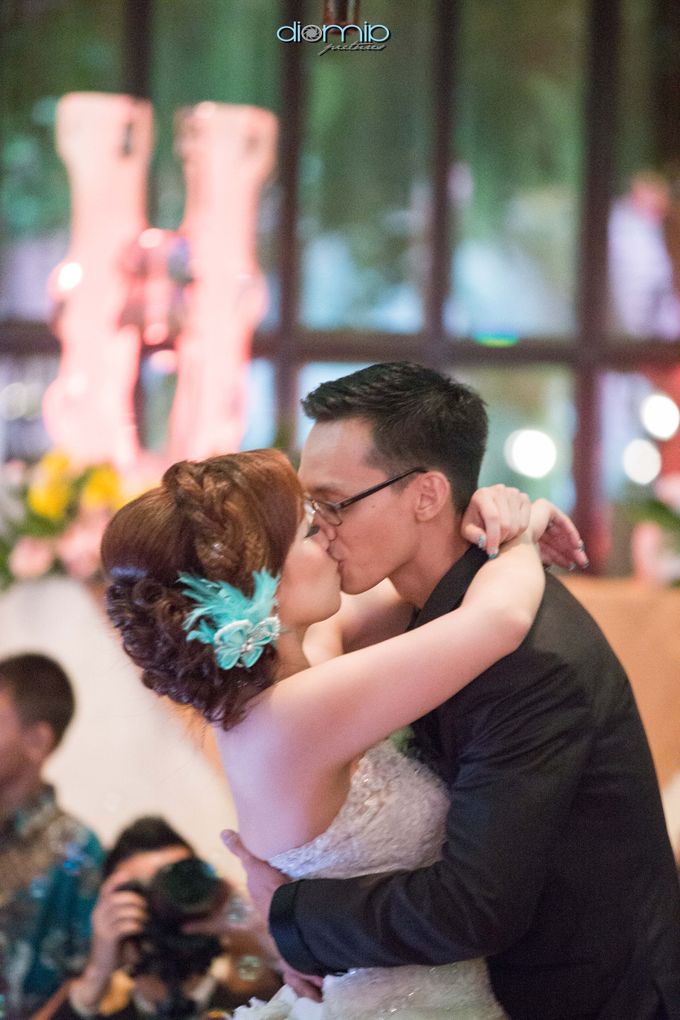 Wedding Day Handry & Vonni by She La Vie Organizer & Decoration - 011 Wedding Day Handry & Vonni by She La Vie Organizer & Decoration - 011