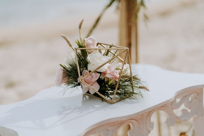 Kerry & Paul's Elopement Wedding Ceremony In Nusa Dua Beach, Bali by Amora Bali Weddings - 016 Kerry & Paul's Elopement Wedding Ceremony In Nusa Dua Beach, Bali by Amora Bali Weddings - 016