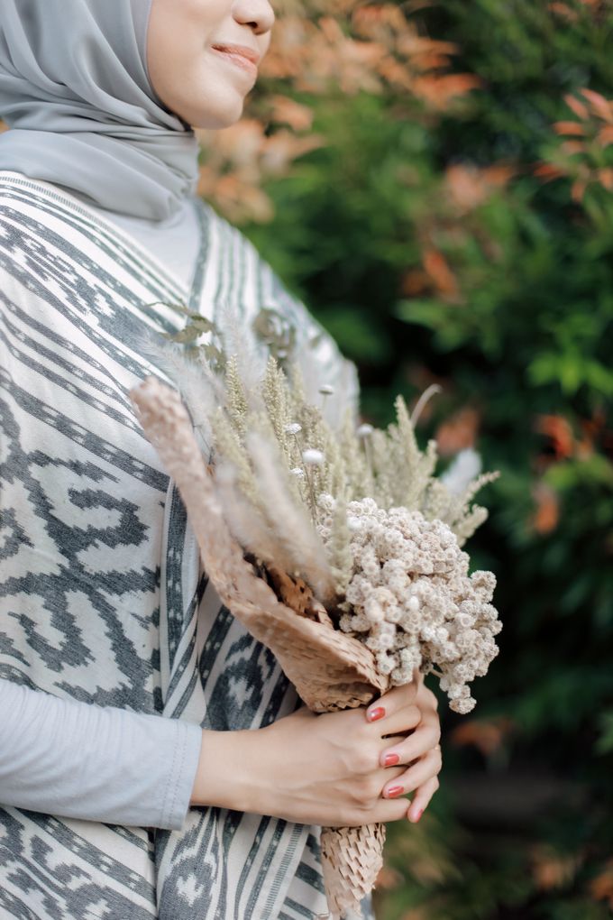 ENGAGEMENT MOMENT - JUNI & REYHAN by Esper Photography - 019 ENGAGEMENT MOMENT - JUNI & REYHAN by Esper Photography - 019