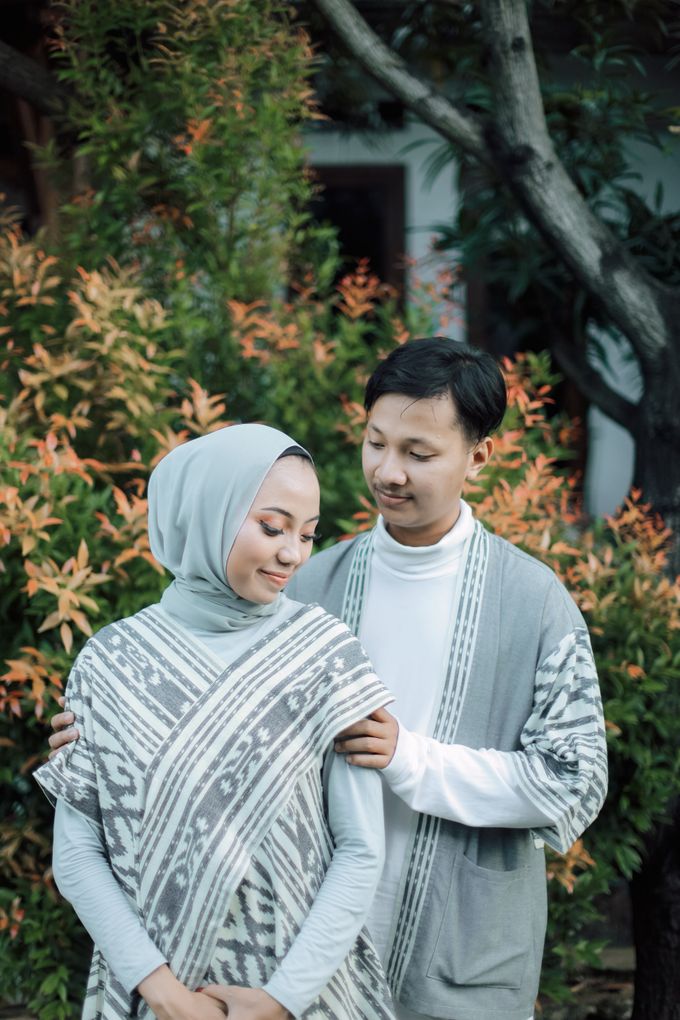 ENGAGEMENT MOMENT - JUNI & REYHAN by Esper Photography - 021 ENGAGEMENT MOMENT - JUNI & REYHAN by Esper Photography - 021