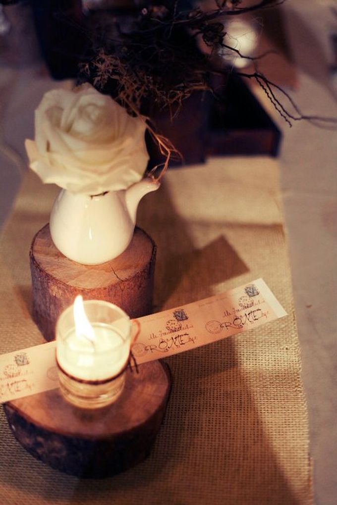 White Vintage Charm by Tea Rose Wedding Designer - 003 White Vintage Charm by Tea Rose Wedding Designer - 003