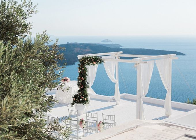 Dusty Pink Dream Wedding in Santorini by Stella & Moscha Weddings - 017 Dusty Pink Dream Wedding in Santorini by Stella & Moscha Weddings - 017