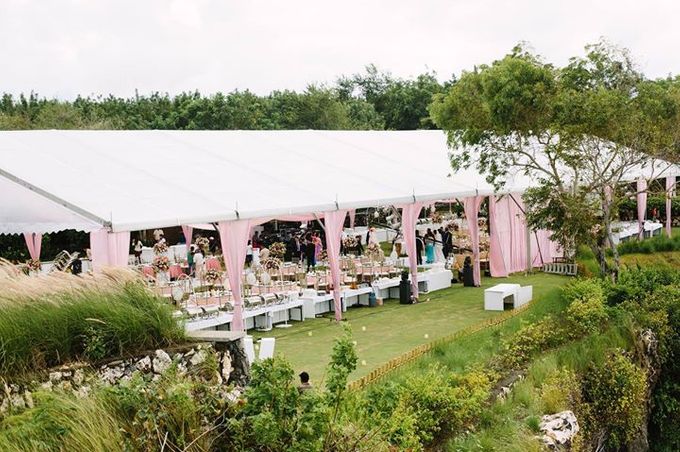 Glamourous Pink Ombre Wedding at Ayana by Flora Botanica Designs - 017 Glamourous Pink Ombre Wedding at Ayana by Flora Botanica Designs - 017