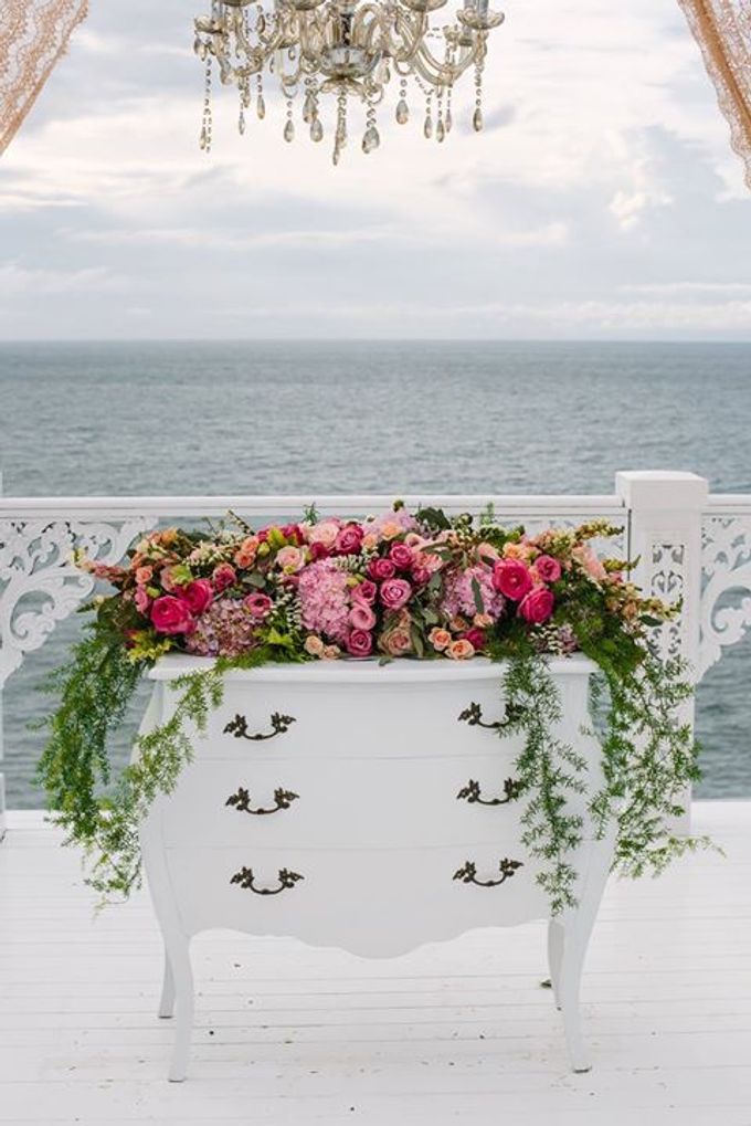 Glamourous Pink Ombre Wedding at Ayana by Flora Botanica Designs - 014 Glamourous Pink Ombre Wedding at Ayana by Flora Botanica Designs - 014