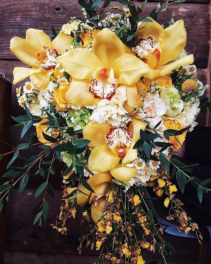 Bouquets by Weddings by TV - 042 Bouquets by Weddings by TV - 042