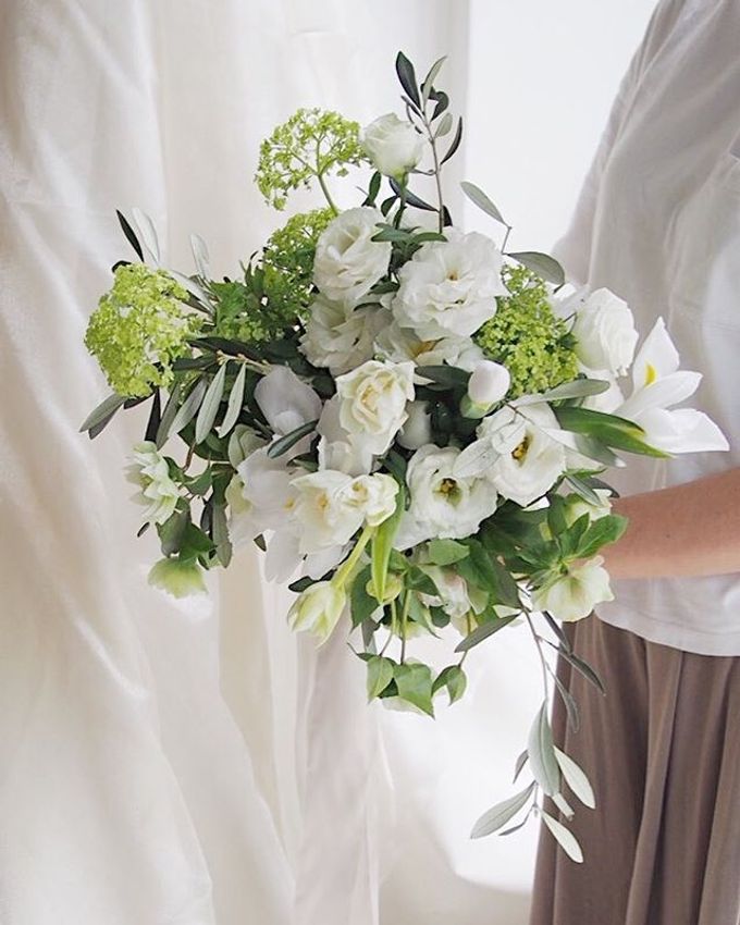 Bridal Bouquets by Floral Magic - 040 Bridal Bouquets by Floral Magic - 040