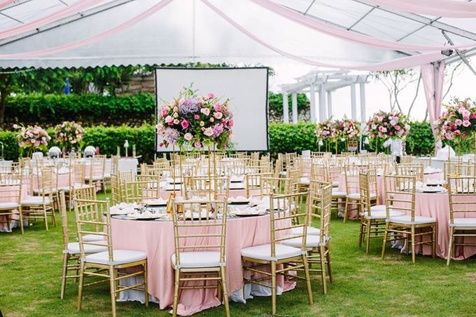 Glamourous Pink Ombre Wedding at Ayana by Flora Botanica Designs - 012