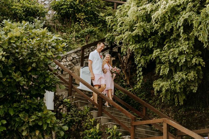 Kerry & Paul's Elopement Wedding Ceremony In Nusa Dua Beach, Bali by Amora Bali Weddings - 017 Kerry & Paul's Elopement Wedding Ceremony In Nusa Dua Beach, Bali by Amora Bali Weddings - 017