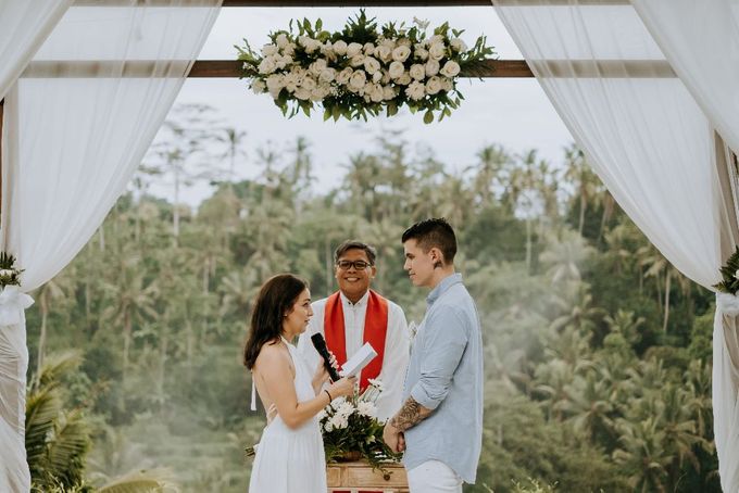 Jenny & Morgan's Elopement Wedding Celebration In Ubud by Amora Bali Weddings - 017 Jenny & Morgan's Elopement Wedding Celebration In Ubud by Amora Bali Weddings - 017
