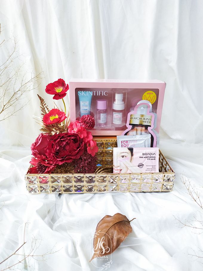 Jasa Hias & Sewa Kotak Seserahan/Hantaran Pernikahan Crystal Kristal Cibinong-Citeureup-Sentul-Babakan Madang-Gunung Putri-Bogor-Bojonggede-Citayam-Ci by Hanisa Seserahan - 011 Jasa Hias & Sewa Kotak Seserahan/Hantaran Pernikahan Crystal Kristal Cibinong-Citeureup-Sentul-Babakan Madang-Gunung Putri-Bogor-Bojonggede-Citayam-Ci by Hanisa Seserahan - 011