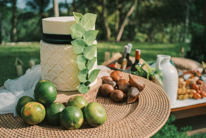 Pernikahan dengan tema ramah lingkungan, dengan keluarga dan teman dekat ditambah dengan dekorasi yang selaras dengan alam membuat pernikahan ini spec by AVAVI BALI WEDDINGS - 009 Pernikahan dengan tema ramah lingkungan, dengan keluarga dan teman dekat ditambah dengan dekorasi yang selaras dengan alam membuat pernikahan ini spec by AVAVI BALI WEDDINGS - 009