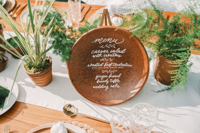 Pernikahan dengan tema ramah lingkungan, dengan keluarga dan teman dekat ditambah dengan dekorasi yang selaras dengan alam membuat pernikahan ini spec by AVAVI BALI WEDDINGS - 008 Pernikahan dengan tema ramah lingkungan, dengan keluarga dan teman dekat ditambah dengan dekorasi yang selaras dengan alam membuat pernikahan ini spec by AVAVI BALI WEDDINGS - 008