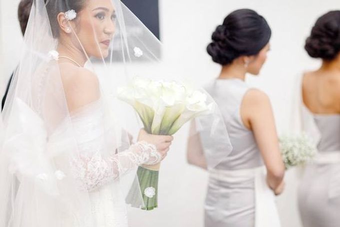 Simplicity in White at Alila Seminyak by Flora Botanica Designs - 002 Simplicity in White at Alila Seminyak by Flora Botanica Designs - 002