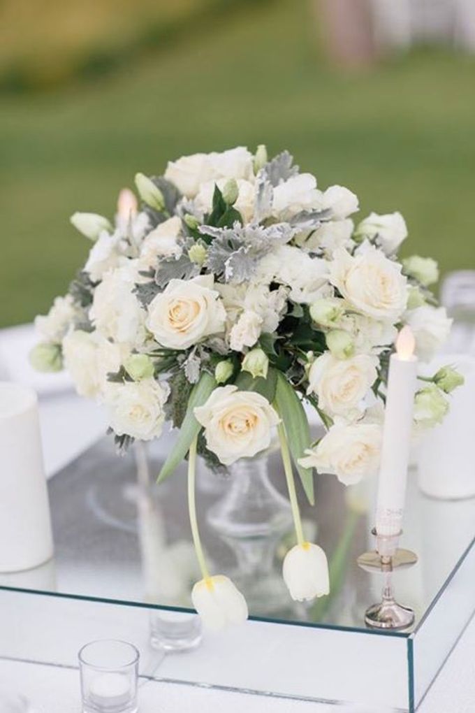 Simplicity in White at Alila Seminyak by Flora Botanica Designs - 007 Simplicity in White at Alila Seminyak by Flora Botanica Designs - 007