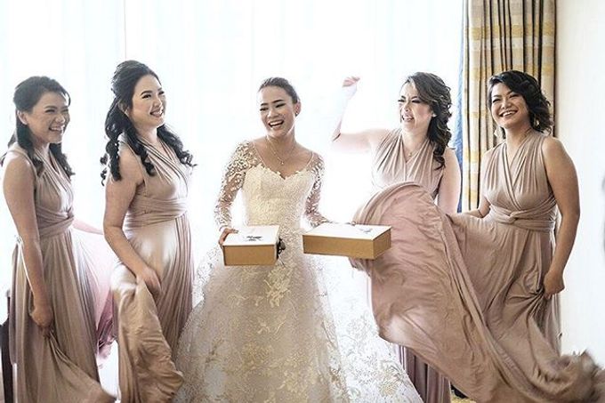 Beige at Frangky Amor Wedding by Imelda Hudiyono Bride - 006