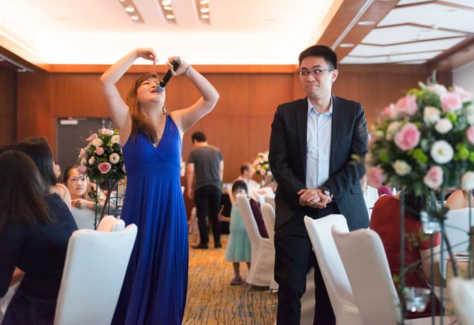 Swissotel the Stamford Wedding by GrizzyPix Photography - 048 Swissotel the Stamford Wedding by GrizzyPix Photography - 048
