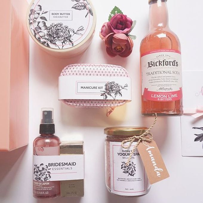Brand new bridesmaid box by Gift box - 005 Brand new bridesmaid box by Gift box - 005