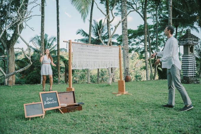 Pernikahan dengan tema ramah lingkungan, dengan keluarga dan teman dekat ditambah dengan dekorasi yang selaras dengan alam membuat pernikahan ini spec by AVAVI BALI WEDDINGS - 007 Pernikahan dengan tema ramah lingkungan, dengan keluarga dan teman dekat ditambah dengan dekorasi yang selaras dengan alam membuat pernikahan ini spec by AVAVI BALI WEDDINGS - 007