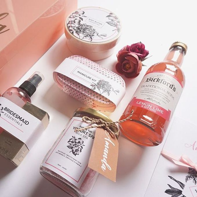 Brand new bridesmaid box by Gift box - 003 Brand new bridesmaid box by Gift box - 003
